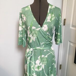 Lily light green patterned maxi dress